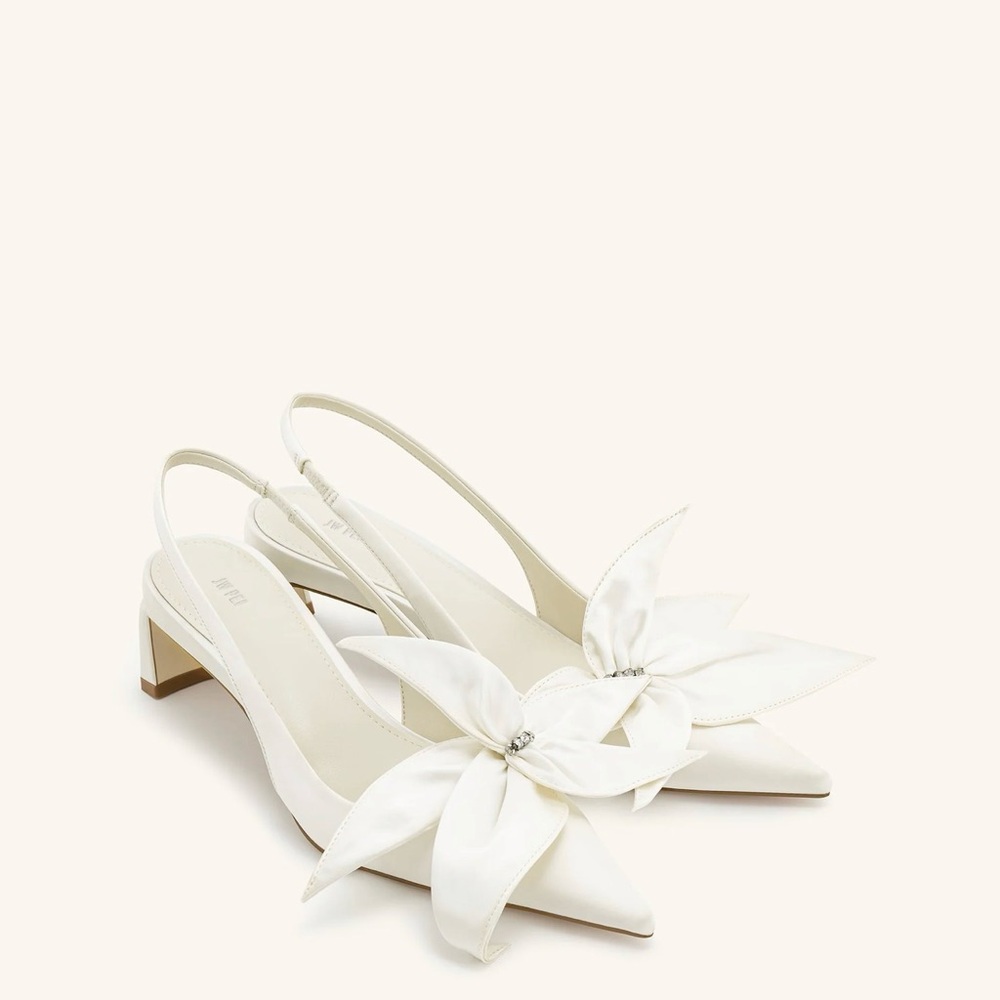 NWT NIB JW PEI Queena Floral Appliques Slingback